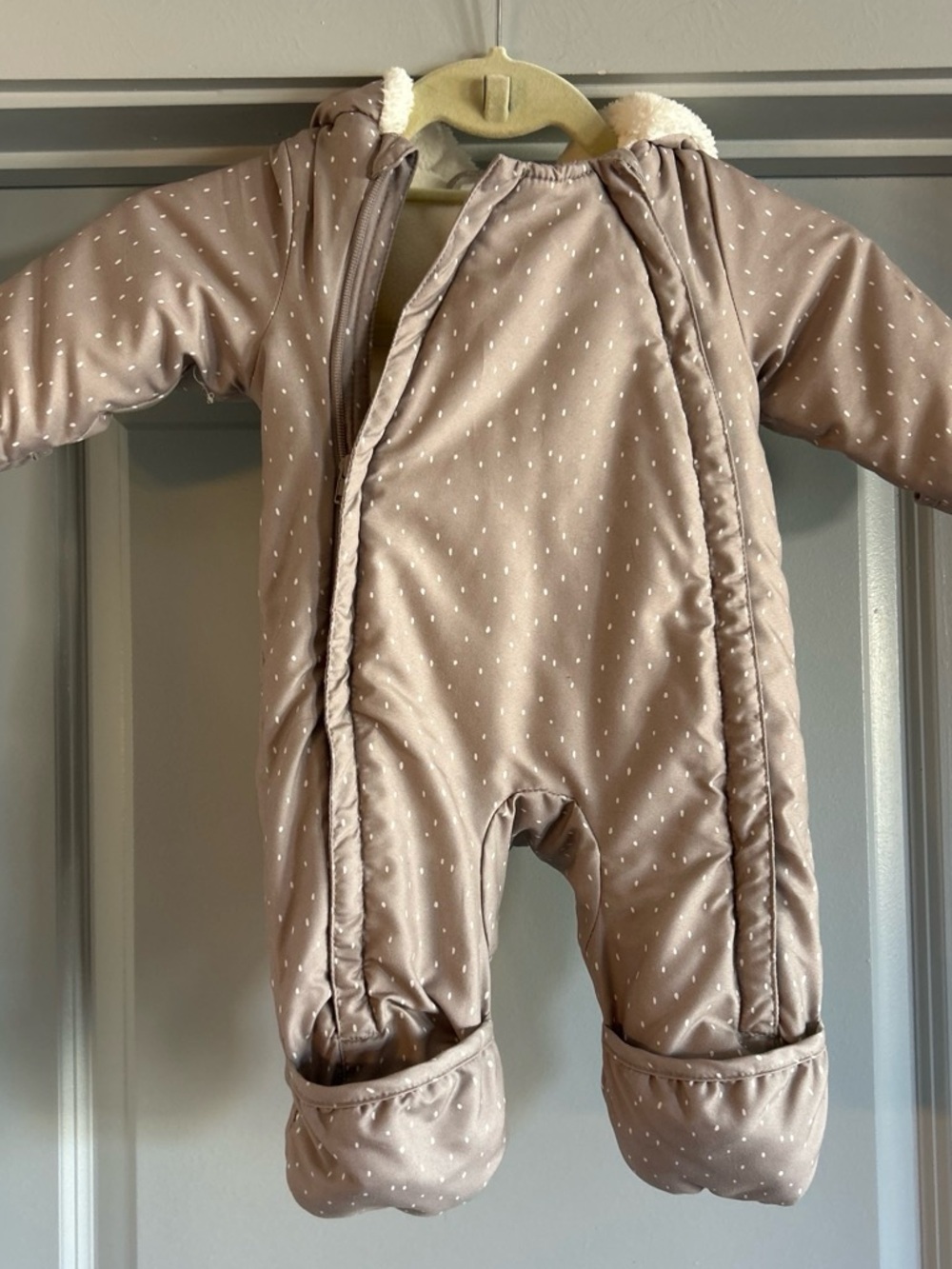 H&M Taupe Polka Dot Baby One-Piece Footie